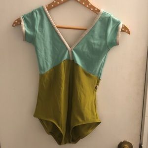 Yumiko leotard “Alicia” S with cap sleeves